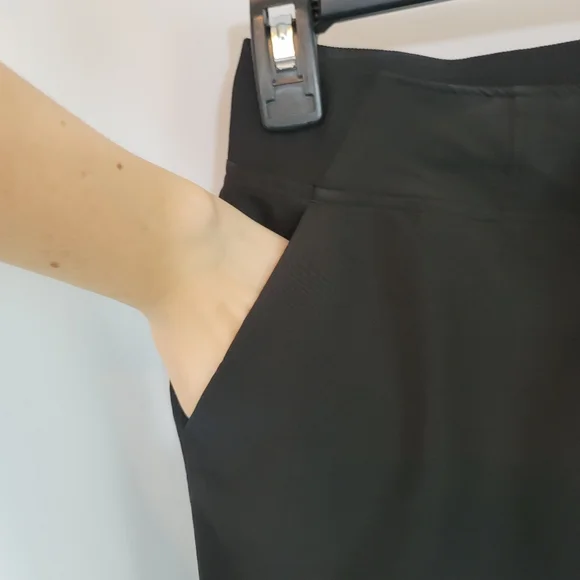 ⭐️ 5/$25 90 Degree Shorts - Picture 3 of 6